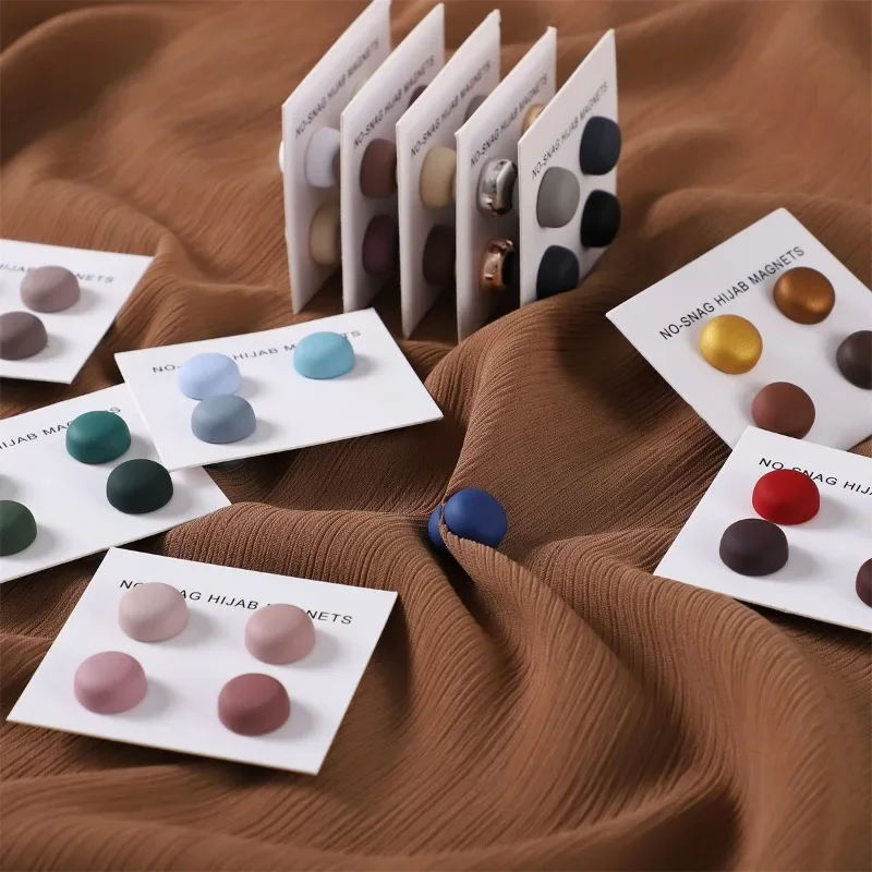 Women Accessories In Wholesale - 4 stks/kaart Matte Magneet Hijab Pins