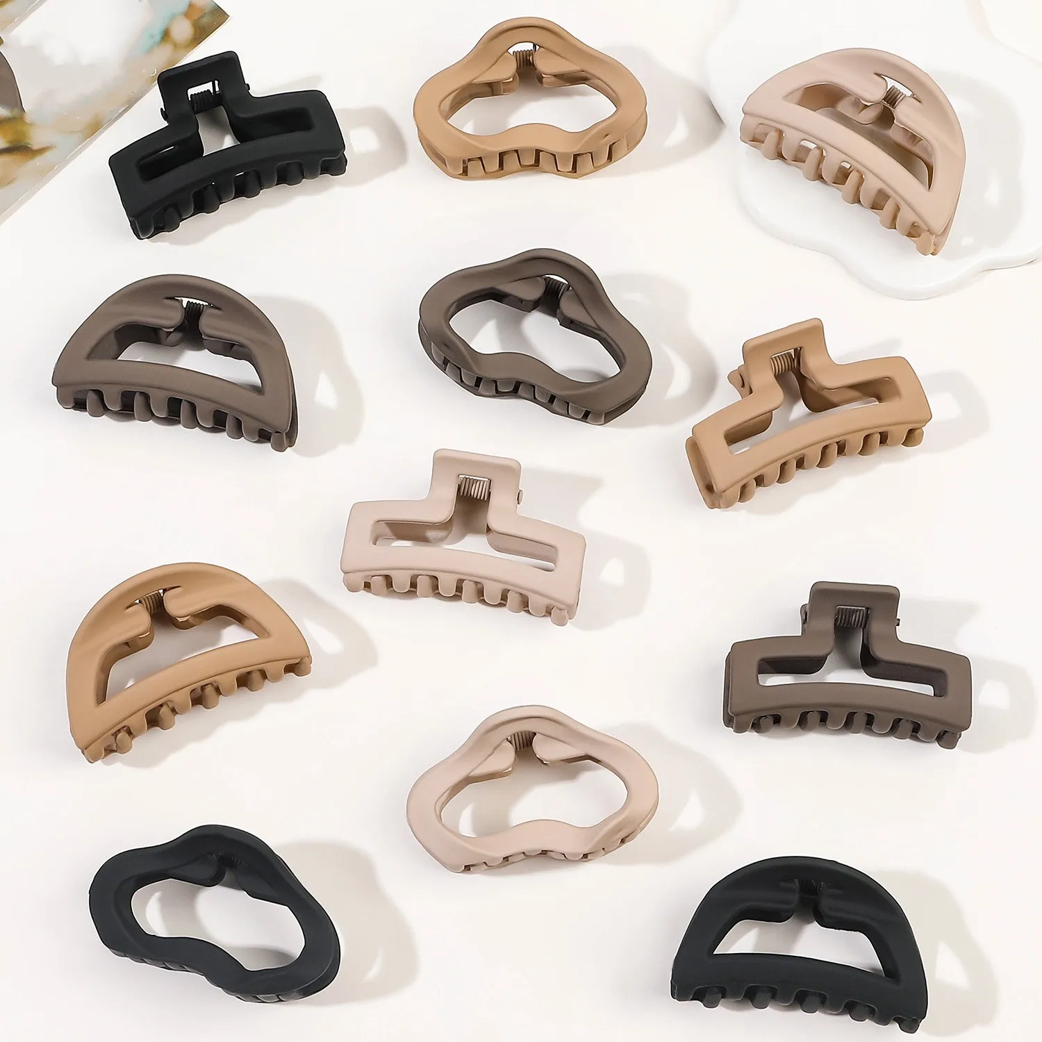 Women Accessories In Wholesale - 2024 Nieuwe Mode Kleine Frosted Geometrie